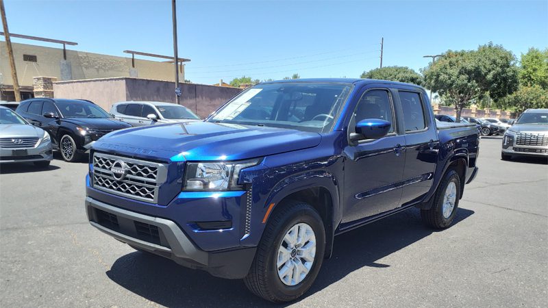 Close-up of a Nissan Frontier – A reliable pickup truck offering a balance of fuel efficiency and powerful performance.