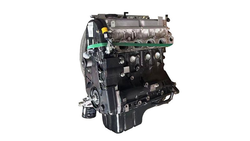 Front view of a Mitsubishi 4G63 engine.
