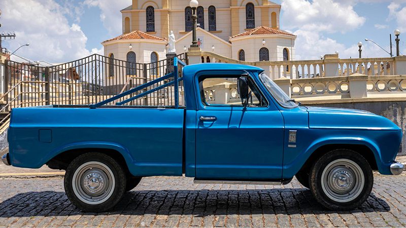 Close-up of a truck – Showcasing the details and design of a top-performing vehicle that combines power and fuel economy.