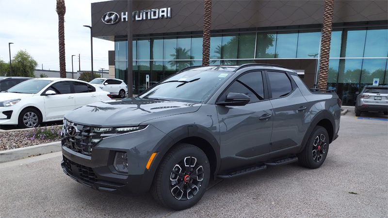 Close-up of a Hyundai Santa Cruz – A sleek and modern pickup truck offering impressive fuel efficiency and performance.