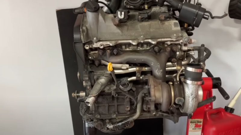 Close up of Toyota 3S-GTE engine.
