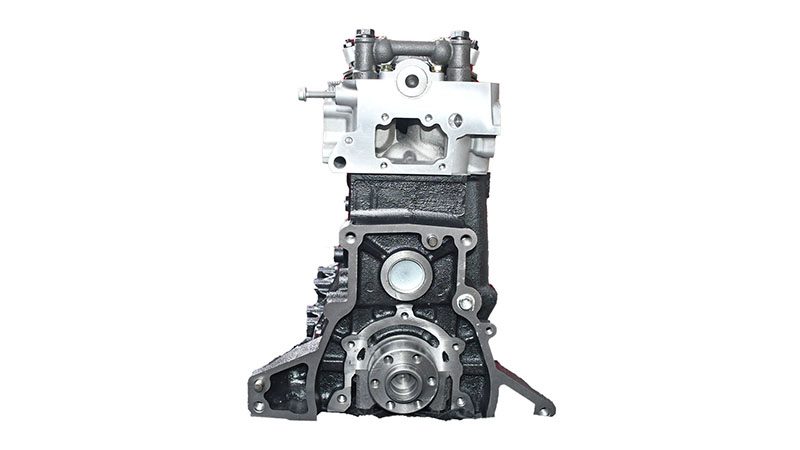 Side view of a Toyota 22R bare engine.