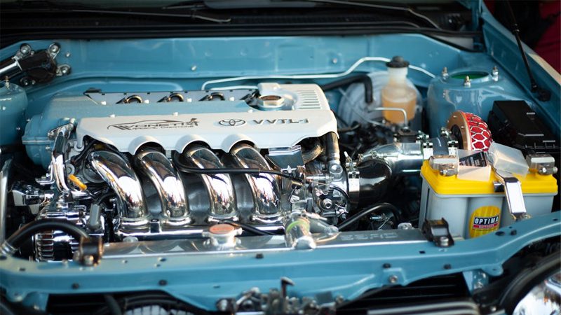 Close-up of a Toyota VVT-i engine.