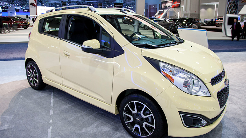 Close-up front view of a Chevrolet Spark M300.