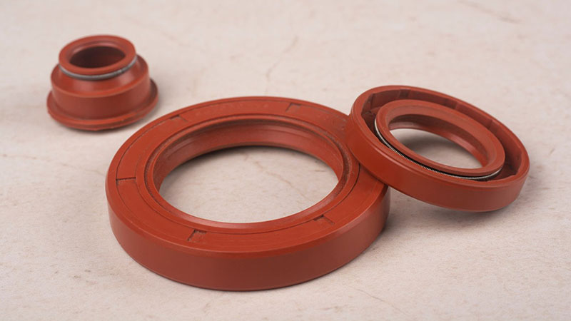 Crankshaft oil seal used as a sealing device for moving engine joints.