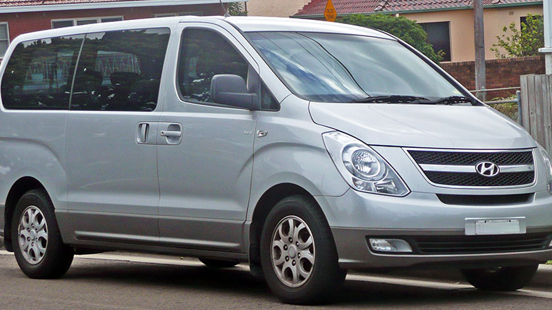 Hyundai iMax (TQ-W) van exterior view.