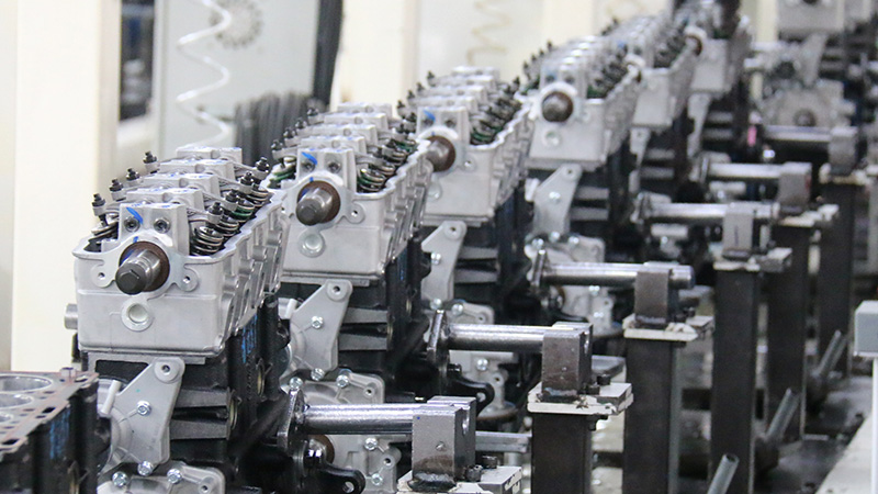 Línea de producción de fábrica de Nanjing Woda Auto Technology Co., Ltd., que fabrica piezas de motor de automóvil de alta calidad.