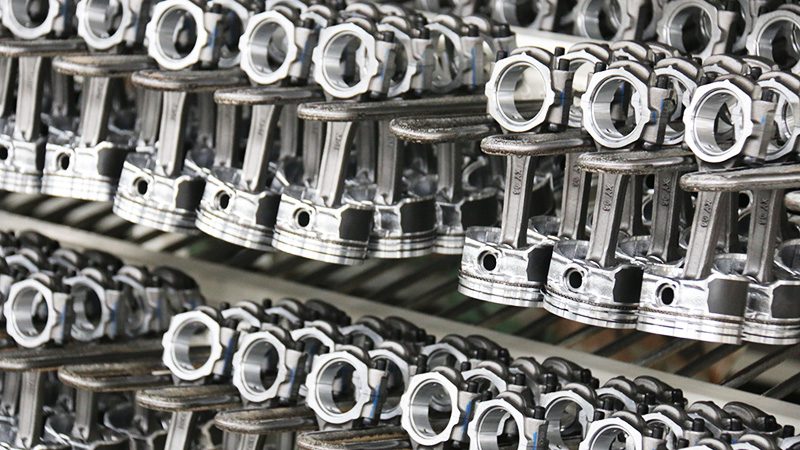 High-quality diesel engine parts displayed at Nanjing Woda Auto Technology factory.