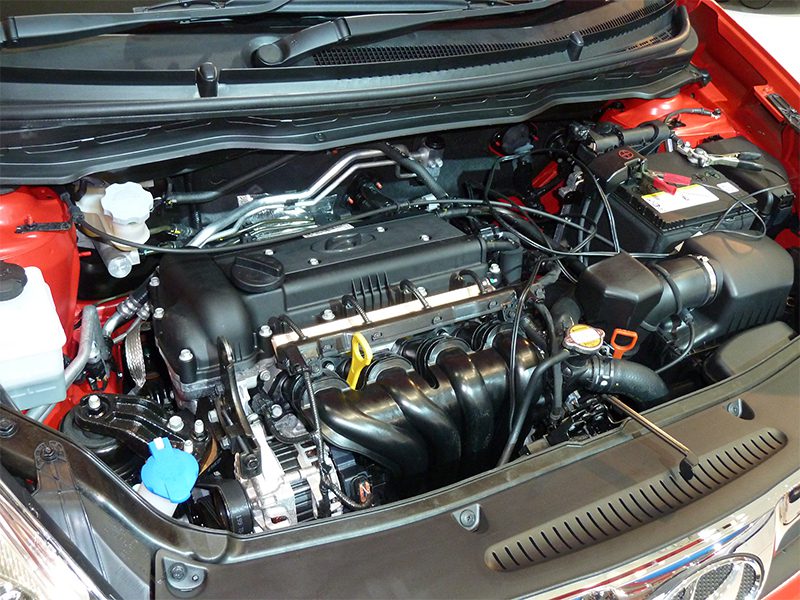 Close-up view of the 2010 Hyundai G4FA Gamma engine