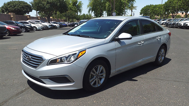 Front view of a 2017 Hyundai Sonata SE sedan, showcasing its exterior design and front-end styling.