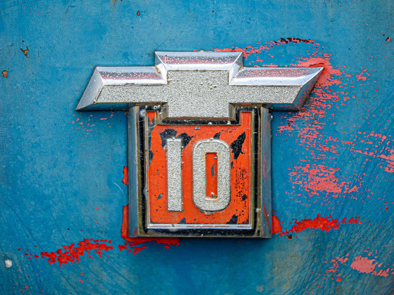Chevy logo with the number 10 for top 10 most reliable engines.
