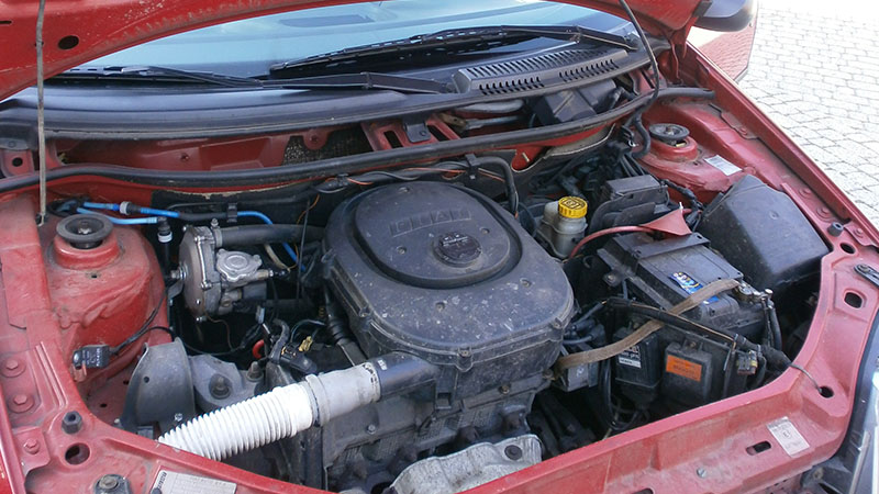 JTD engine under the hood of a Fiat Punto 2.