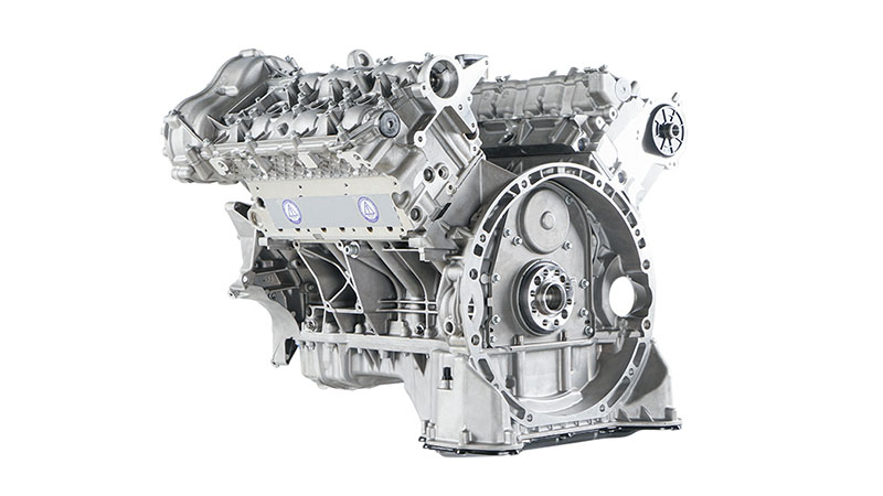 Close-up of a Mercedes-Benz M272 engine assembly.