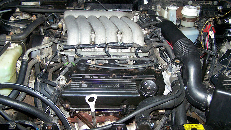 Под капотом установлен двигатель Mitsubishi 6G7 серии V6.