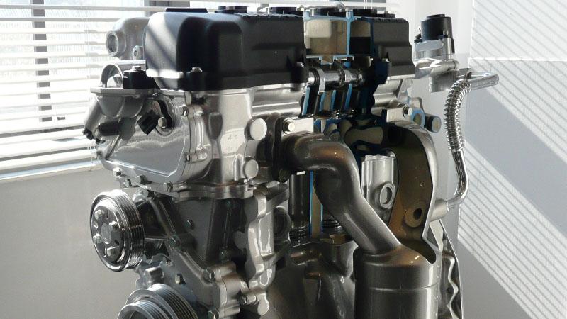 Close-up of a QG18DE engine used in Nissan Sentra applications.