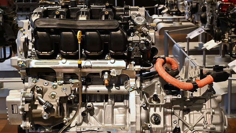 Nissan X-Trail T32 hybrid engine in powertrain.