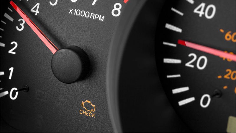 Témoin de contrôle du moteur en raison d'une soupape PCV défectueuse.