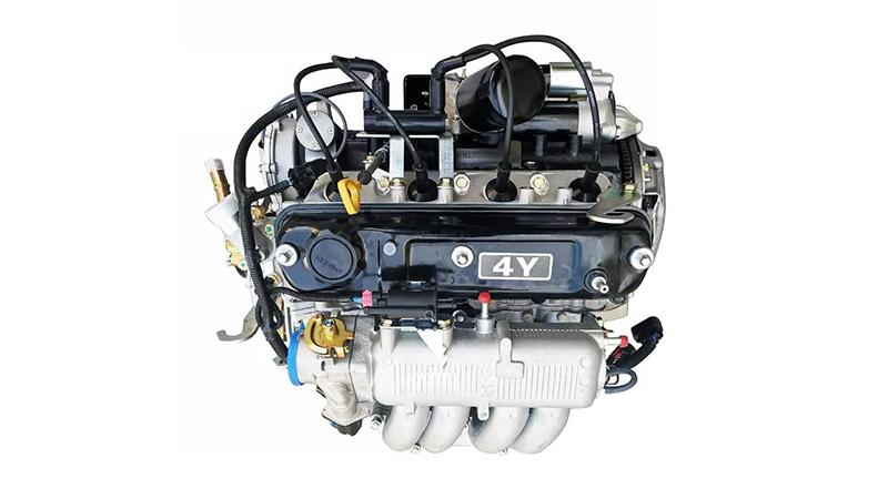 Gros plan d'un moteur 4Y complet.