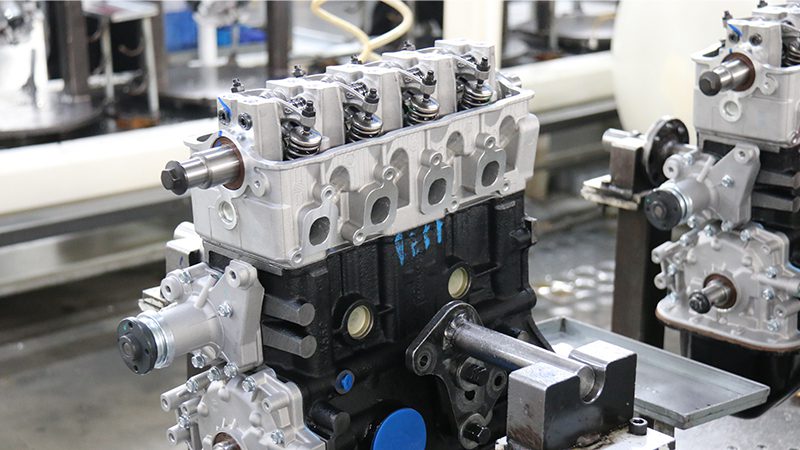 Ligne d'assemblage de moteurs chez Nanjing Woda Auto Technology Co., Ltd.