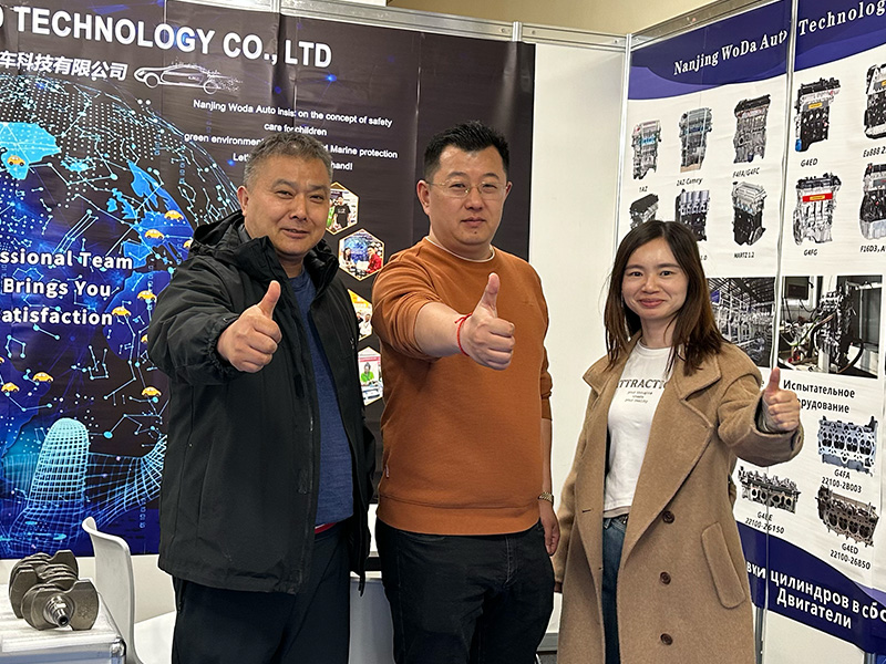 Woda Auto team at an international auto parts exhibition.
