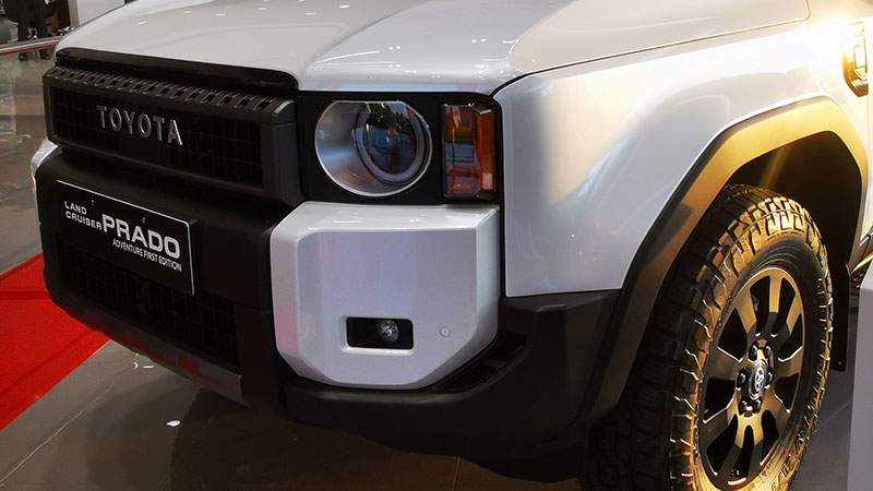 Close-up of Toyota Land Cruiser Prado front view.