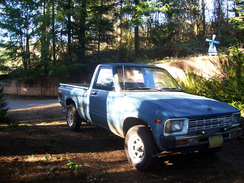 Close-up view of a 1982 Toyota Pickup with a 22R engine.